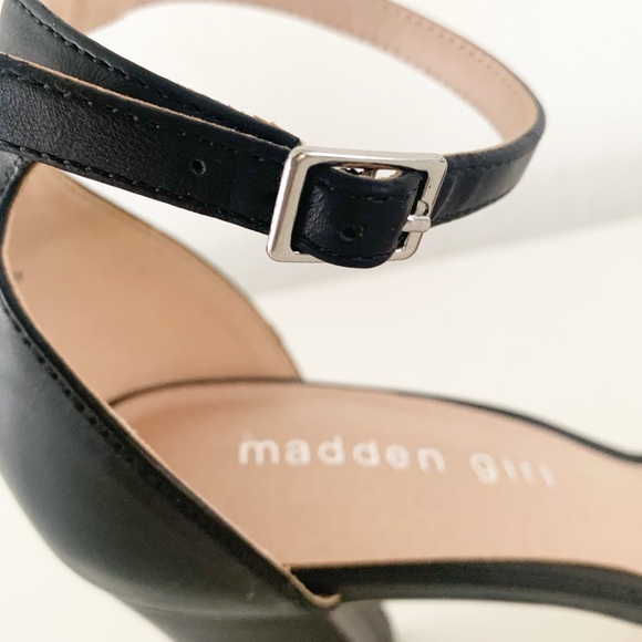 Madden Girl Beella Black Dress Sandals Size 8.5 - Picture 6 of 7